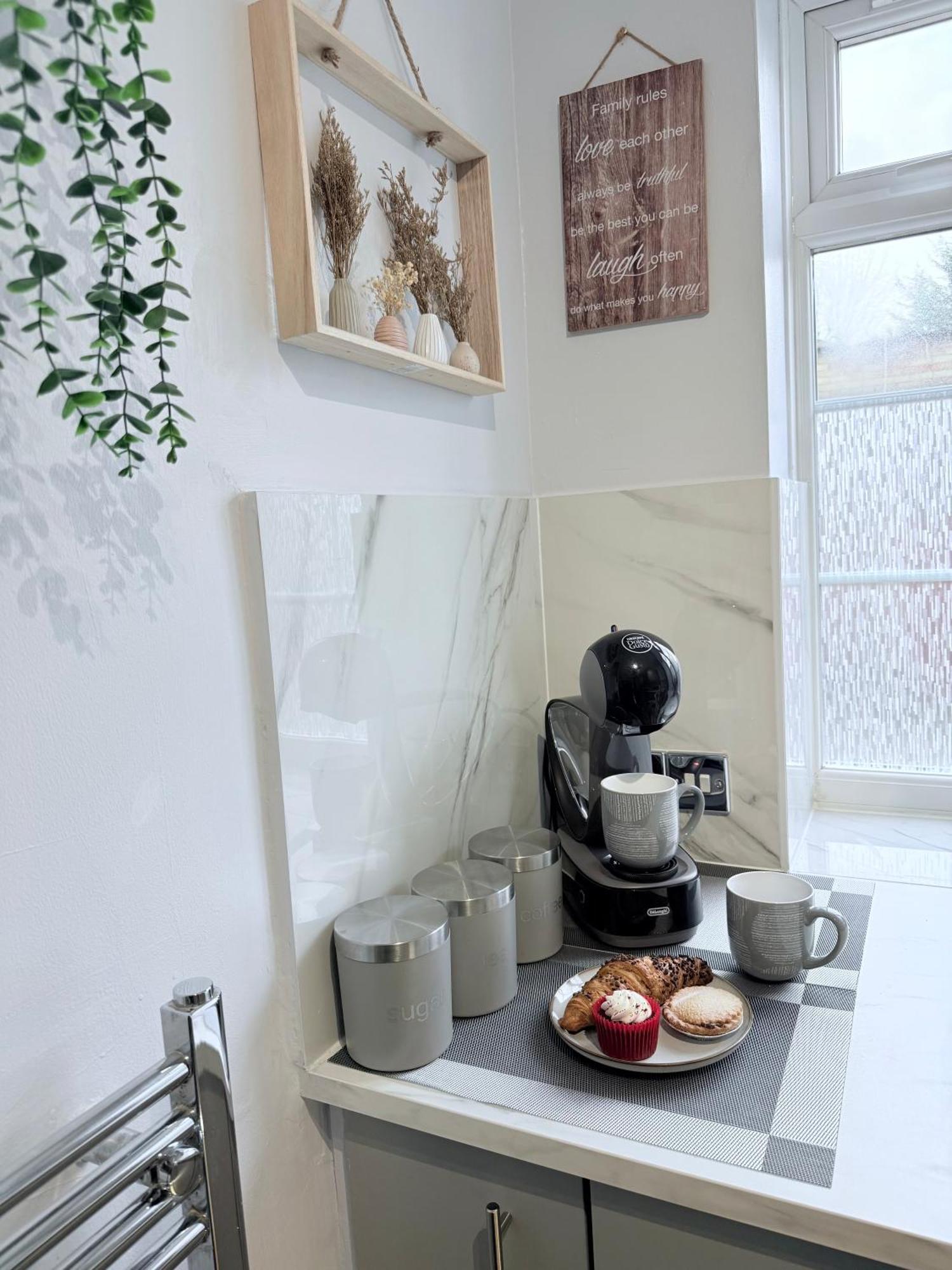 Staylondon - Sleeps 6 With Free Parking - Tourist, Concerts & Matches 외부 사진